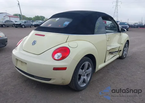 2006 Volkswagen New Beetle 2.5 from USA, damaged, VIN 3VWSF31Y56M321421